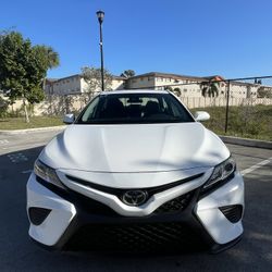 2020 Toyota Camry - Clean Title - $1299 Down 