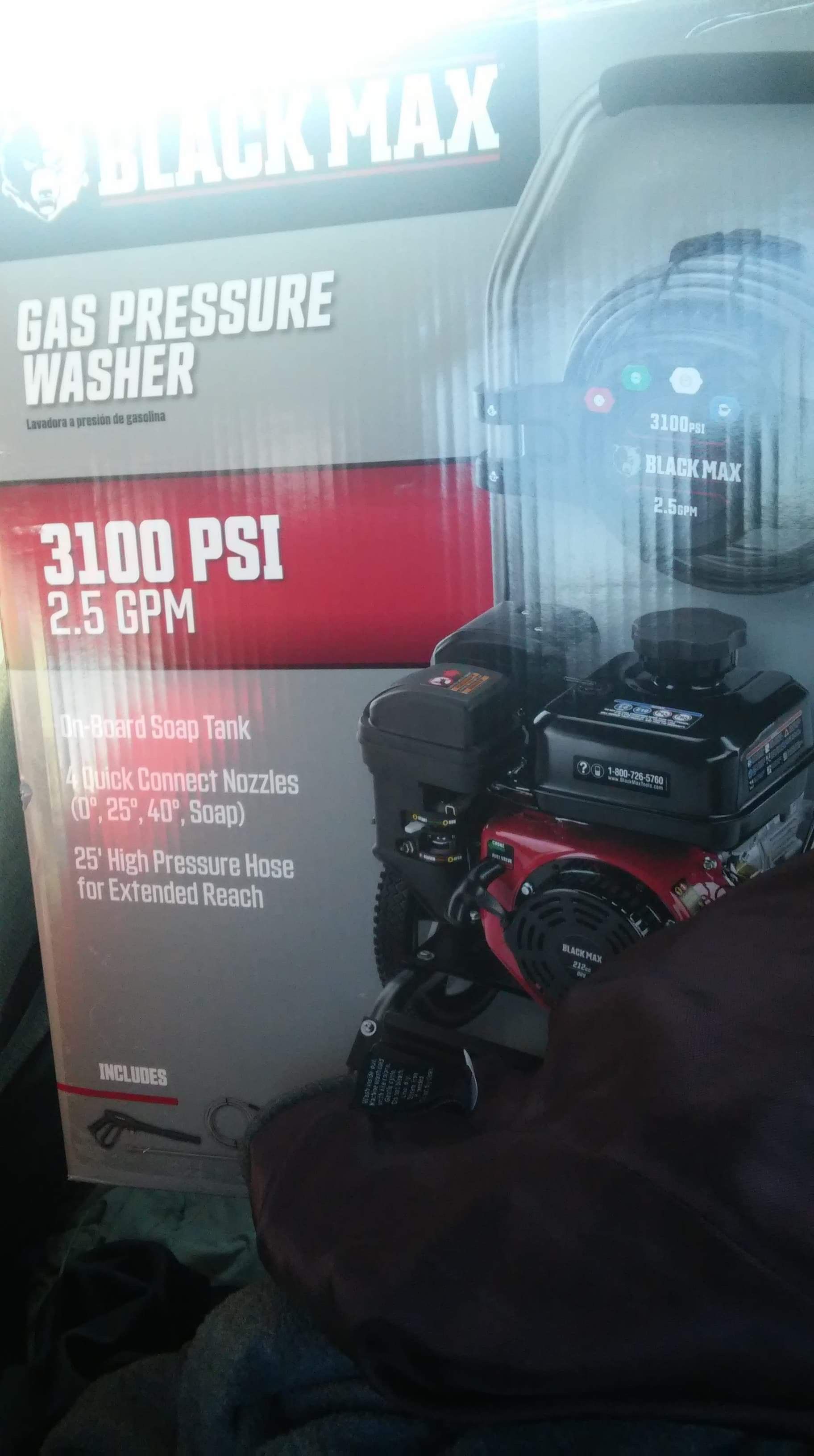 Brand New 3100 PSI Blackmax Gas Pressure Washer.
