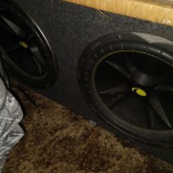 Kickers Speakers And Amp All Included 