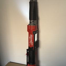 Milwaukee M12 Digital Torque 3/8”