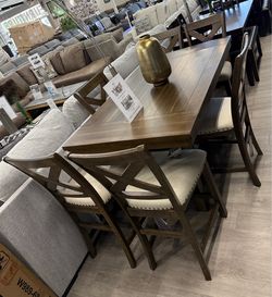 7Pc Brown Dining Set 🤎 Without leaf: 62" With one leaf: 74” With two leaves: 86”