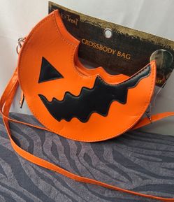 Trick-R-Treat crossbody bag with keychain