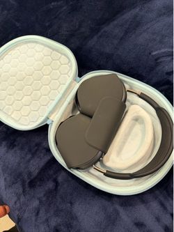 AirPod max