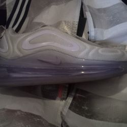 💜 Nike Air Max 720 – Platinum / Oxygen Purple – Women’s Size 7 (Like
