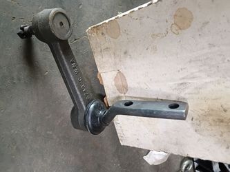 63 - 73 vette new idler arm