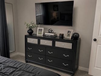 Black 7-Drawer Dresser with Glitter Drawer Fronts