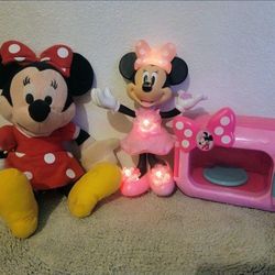 Juguete Bloomin' Bows Minnie de Minnie Mouse (Disney), de Fisher-Price

Disney Minnie Mouse Marvelous Lights Talking Microwave 32st &Greenway Cash Fir