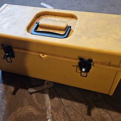 Plastic Toolbox With Tray