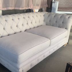 Trufled Ivory Couch / Classy & Beautiful