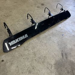 Yakima Wind Fairing for Sale in Arlington WA OfferUp