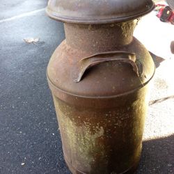 Vintage 19th Century 10 Gallon Milk Can