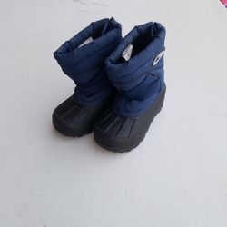 Snow Boots 8c
