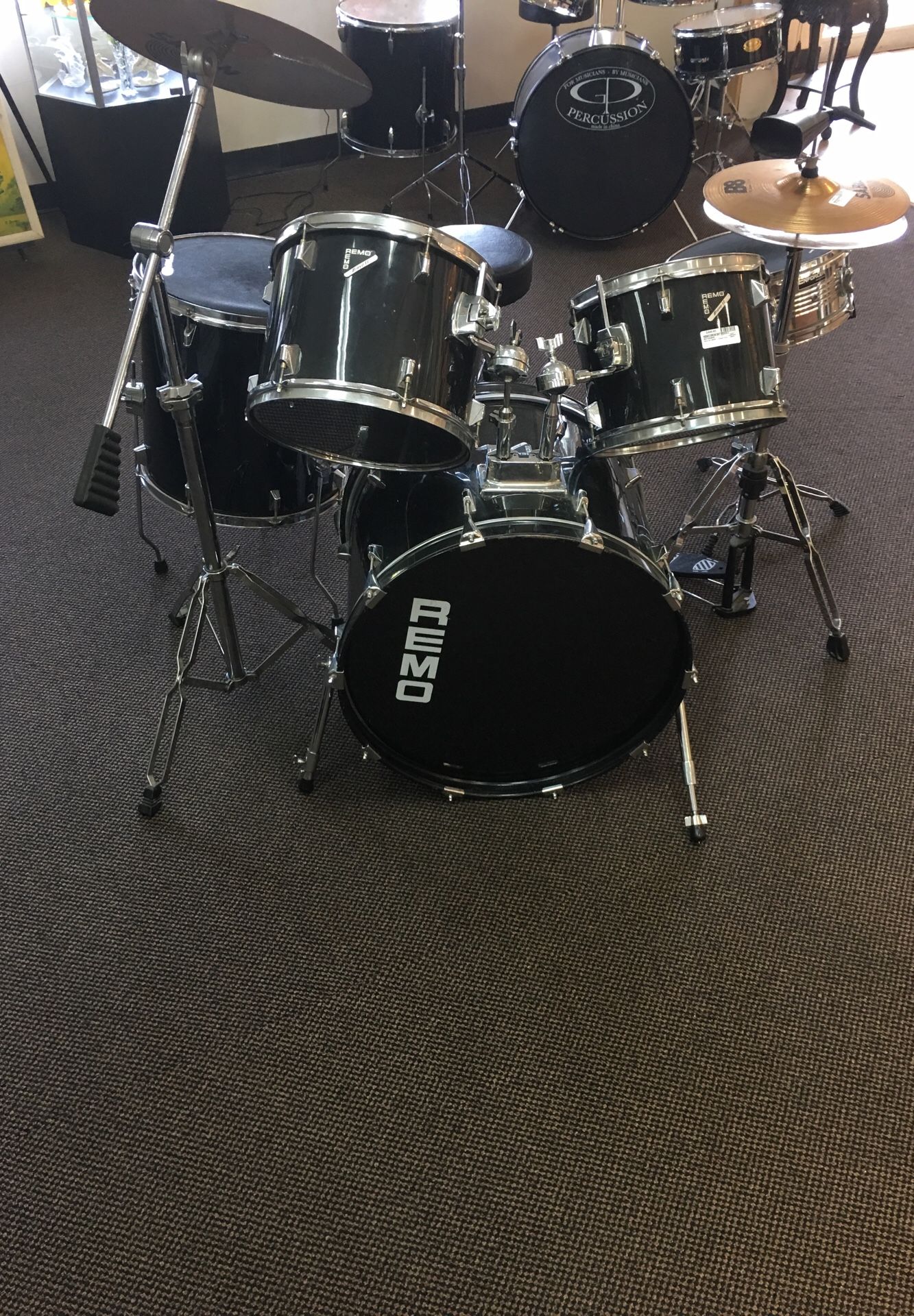 Remo Bravo II Drum Set