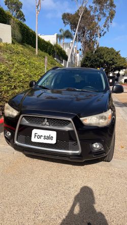 2011 Mitsubishi Outlander Sport SE AWD – Clean Title – $4500