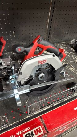 Milwaukee m18 brush 6-1/2 circular saw