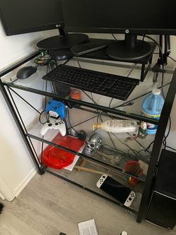 Glass shelf cabinet