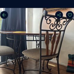Dining Table And 4chairs