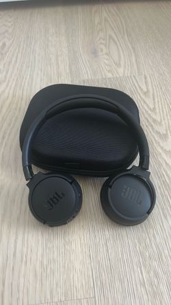 JBL Over Ear Headphones w/ Case & Accessories