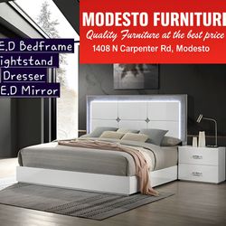 Queen 4 Pc BEDROOM SET ON SALE HURRY 