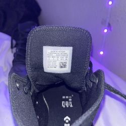 All black all star converse