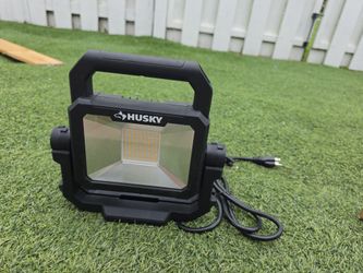 Husky 3000 lumens led work light
