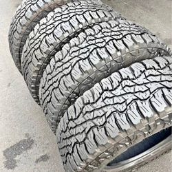 275 65 18 Goodyear Tires Con 80% De Vida Las 4tires 