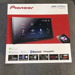 Pioneer Double Din AppleCarplay Bluetooth Android Auto SiriusXM 6.8 Inch Touchscreen Radio