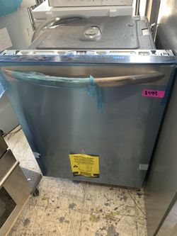 Frigidaire gallery dishwasher in stainless steel new open box
