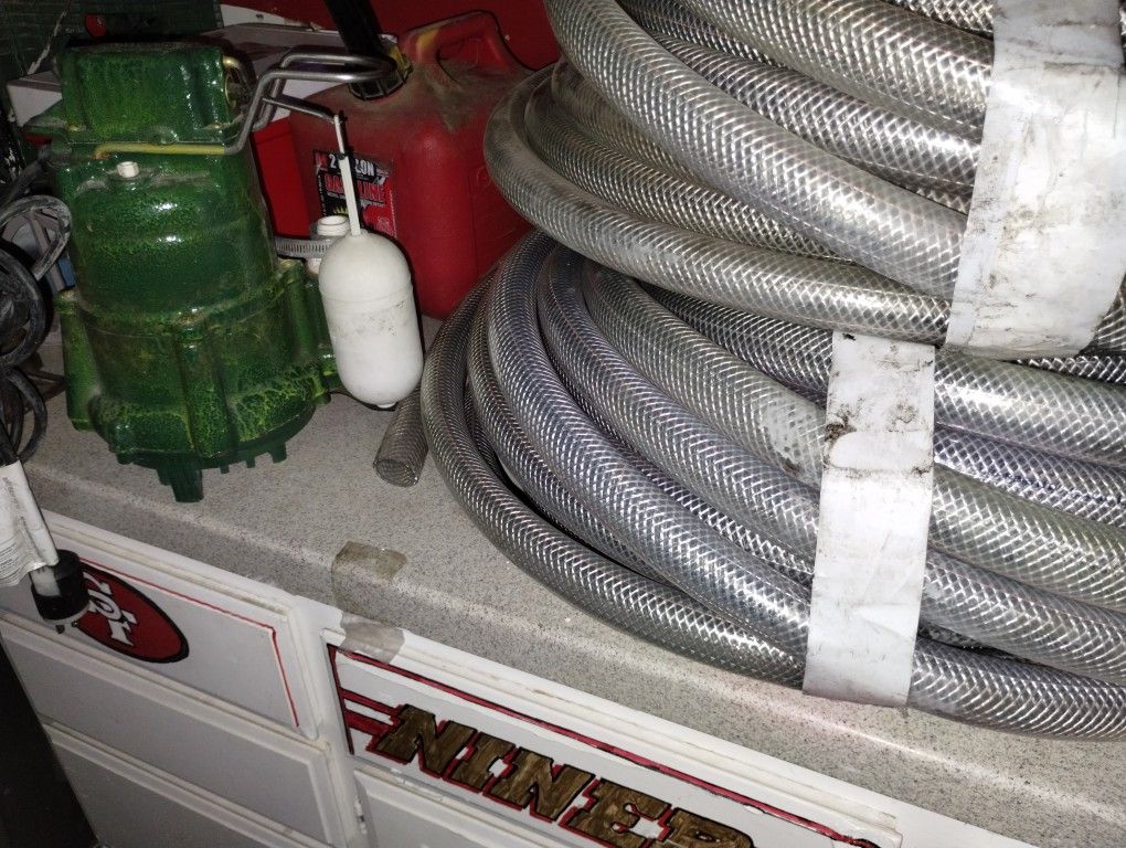 Sump Pump With Hose 1"