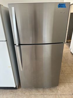 Whirlpool 33” W Stainless Steel Refrigerator
