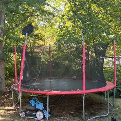 14 large Trampoline 