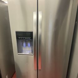Whirpool Side By Side Fridge/ Nevera Whirpool 
