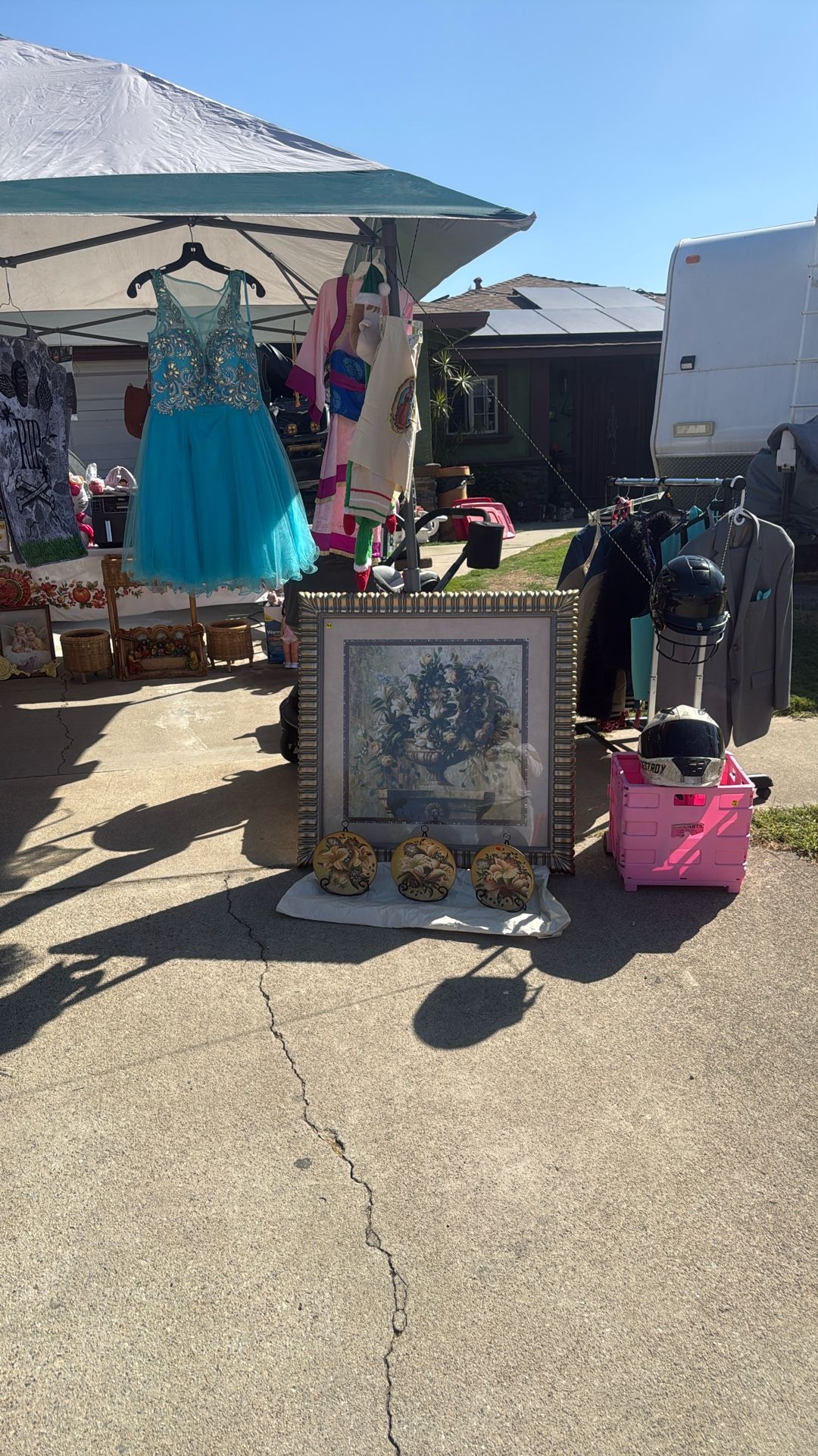 Cuadros Ropa Ni la Niño Señorita Artículos De Cocina Juguetes Ext  Yard Sale 