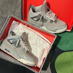 WMNS air Jordan 4 Retro