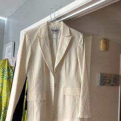 Cream Colored Size 8 Suit Jacket