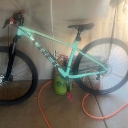 29” Bike Trek 
