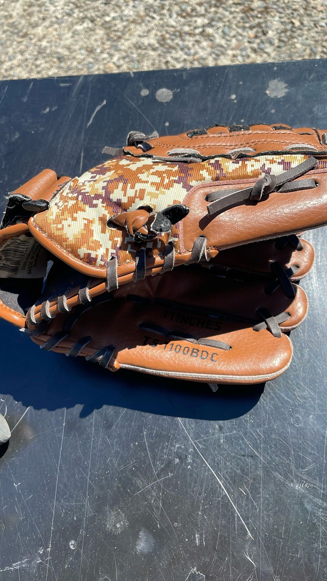 Adidas Easy Close Baseball Glove 11"