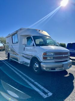 2002 Chevy Chinook Destiny 2400