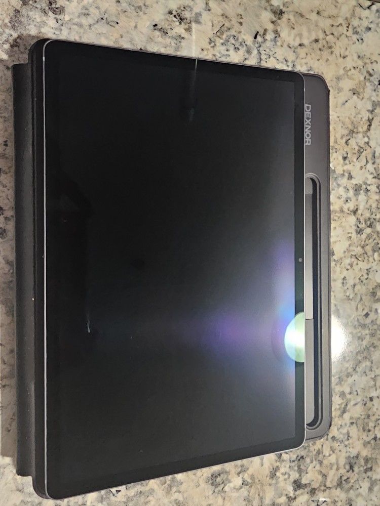 Samsung Tablet S10+ 256GB w/ Dexnor Keyboard Included