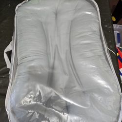 Snuggle Me Infant Lounger