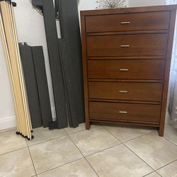 Dresser and bed frame  queen /full
