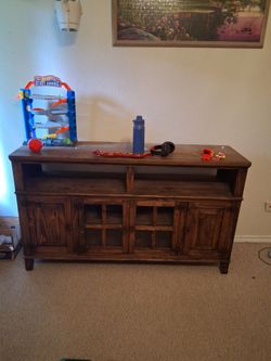 Wooden TV cabinet/buffet/sideboard