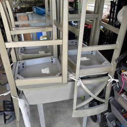 Dining Table & chairs 