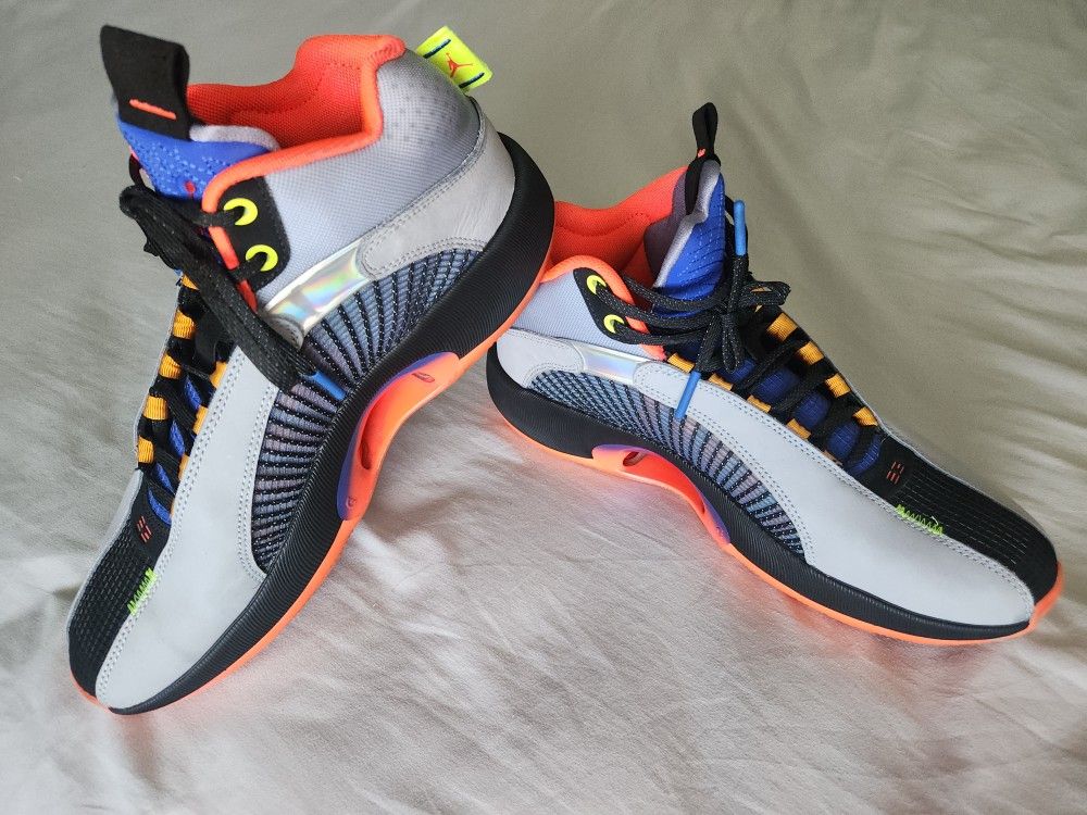 Jordan XXXV Center of Gravity Sneakers