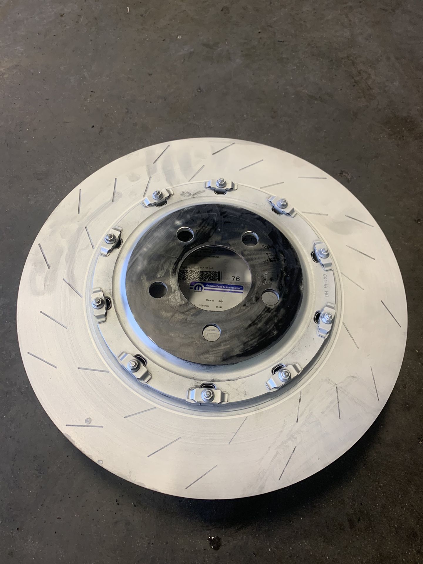 Hellcat SRT Brembo 6 Piston Front 4 Piston Rear Brake Pads And Rotors