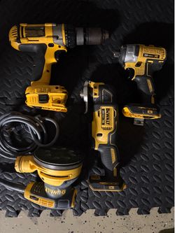 Dewalt Combo Tools  Multi Tool, Random Orbit Palm Sander, Hammer Drill and  Impact driver