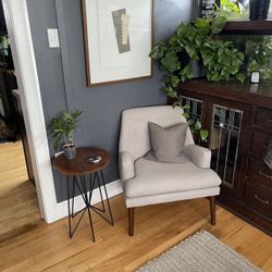 Mid Century Modern Chair 