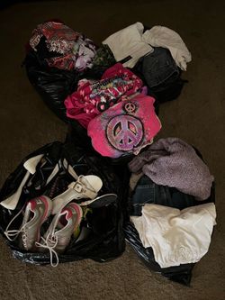 5  bags of clothes in good condition