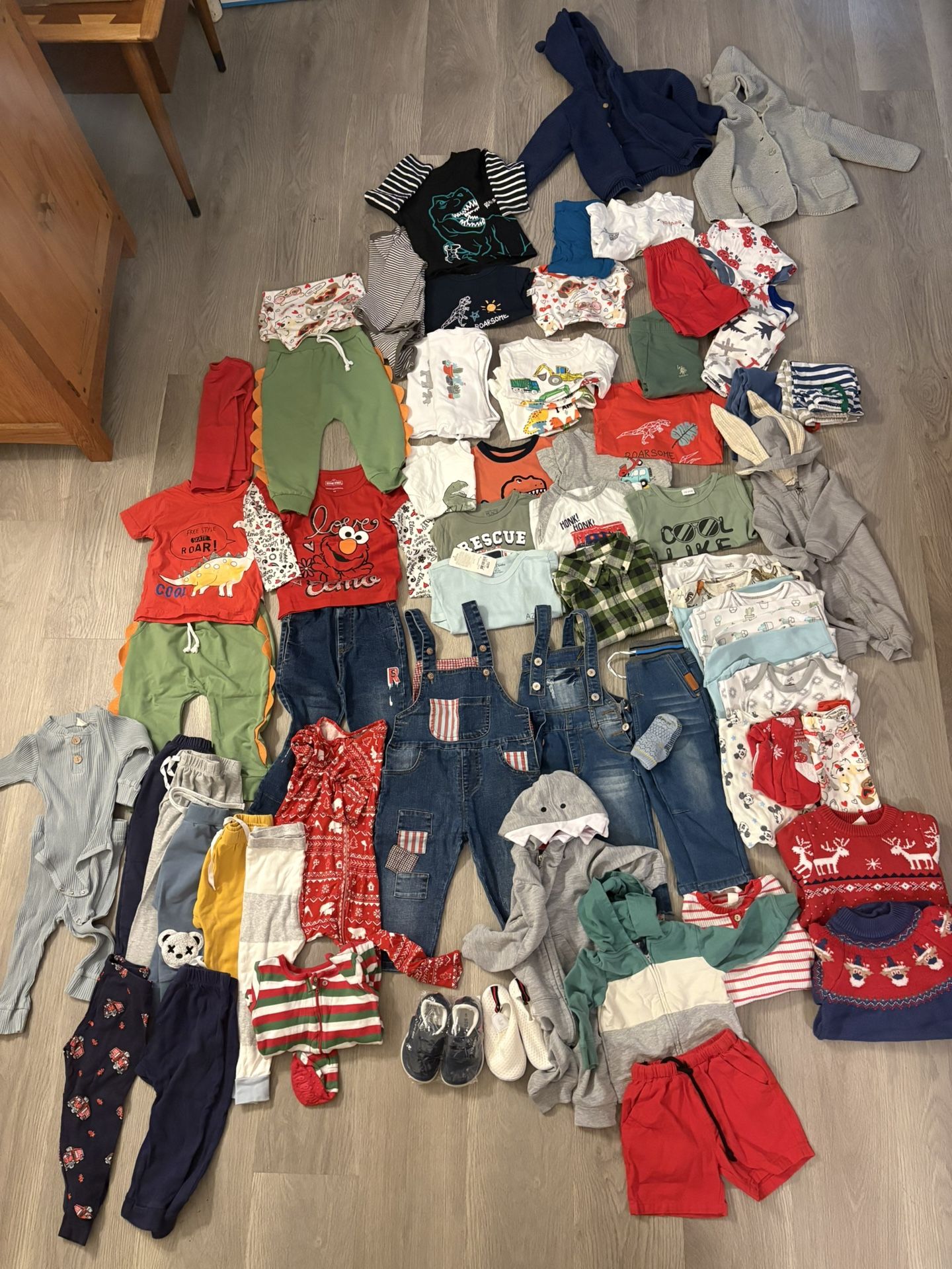  Baby/toddler Clothes (most New)18-24months-2T