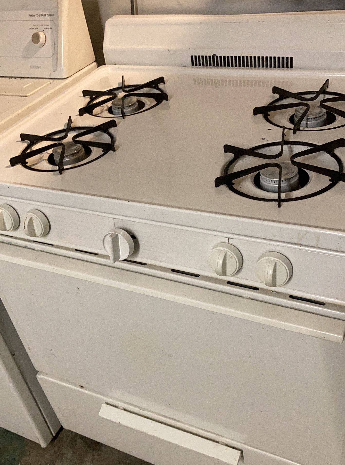30 inch Gas Stove Looks  & Works Good 